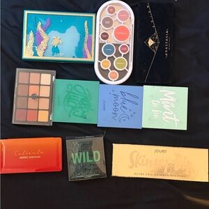 Assorted Women’s Eyeshadow Palettes – Tarte, Anastasia & More – Mixed Colors